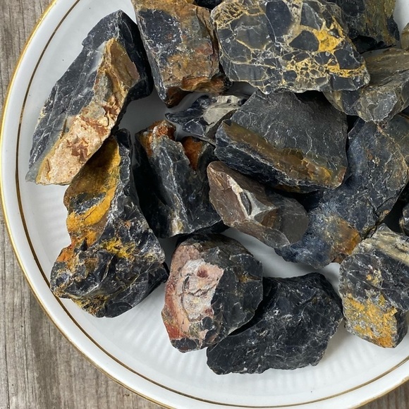 RAW Black Onyx Pieces - Small x3 - Picture 2 of 6